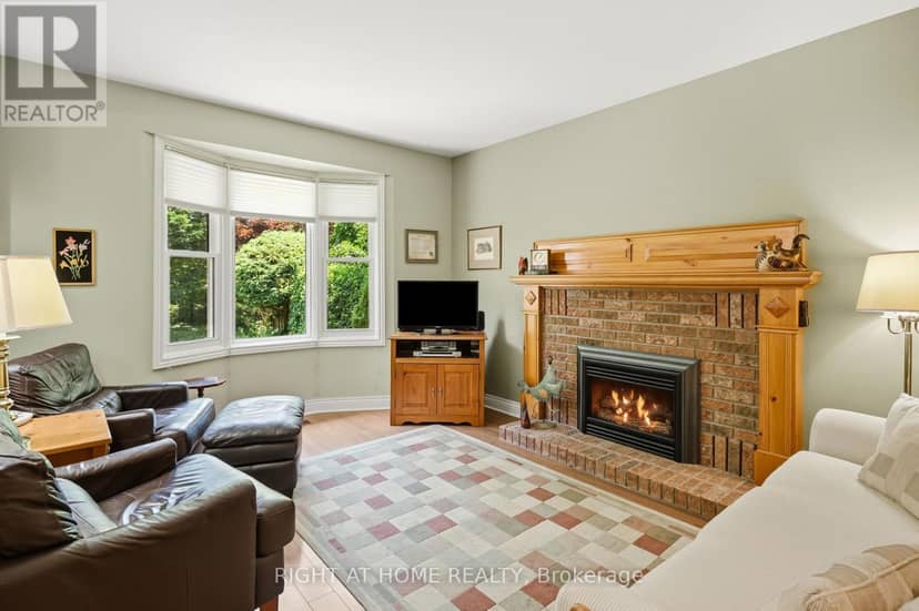 15 The Promenade — photo 19 of 40