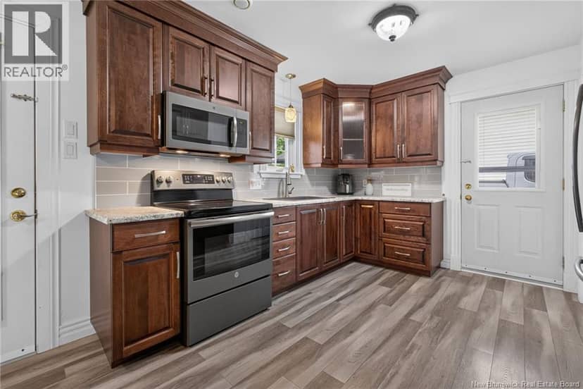251 Hennessey Road — photo 3 of 37