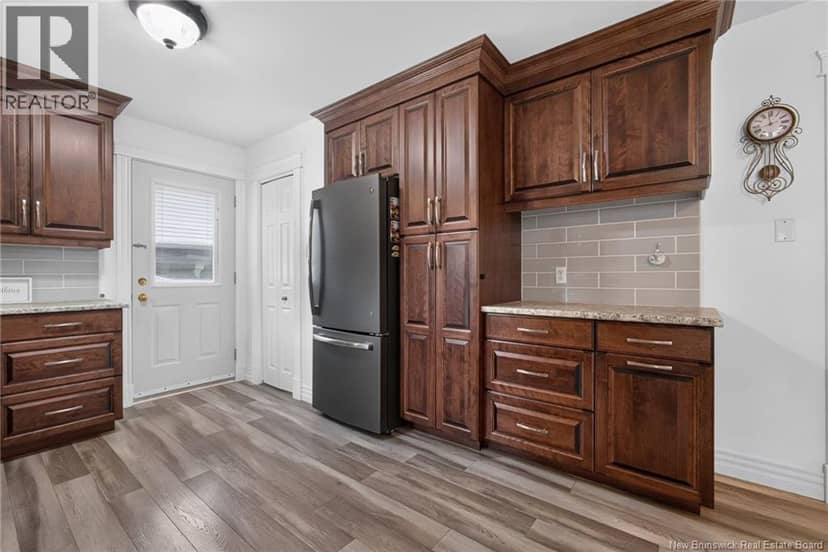 251 Hennessey Road — photo 5 of 37