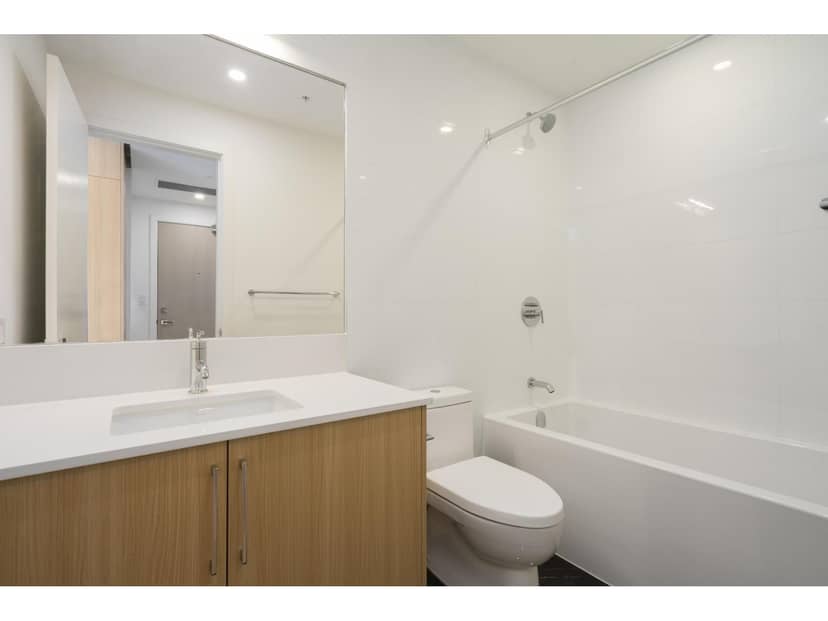 2807 9675 KING GEORGE BOULEVARD, Surrey, photo 7