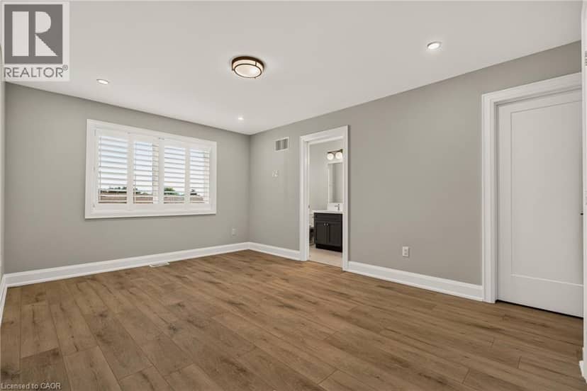 118 SPRINGVALLEY Crescent — photo 30 of 40