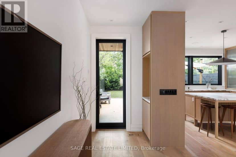 36 Macpherson Avenue — photo 13 of 40
