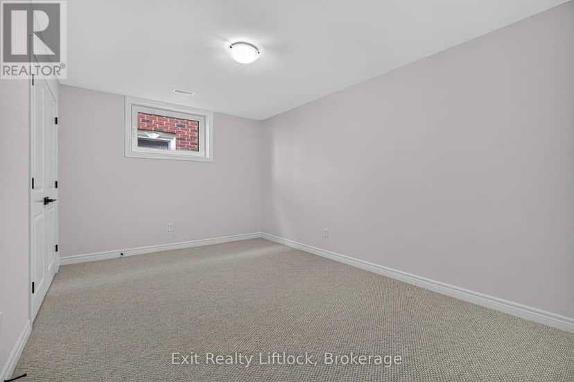 727 Latimer Way — photo 33 of 40