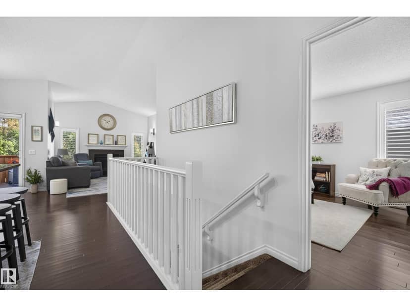 27 Silverstone Dr — photo 13 of 40
