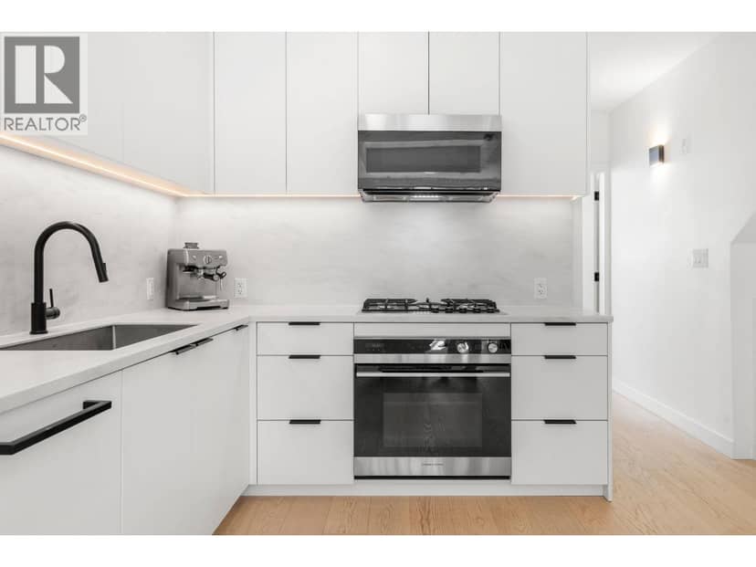 127 650 E 2ND STREET, North Vancouver, photo 8