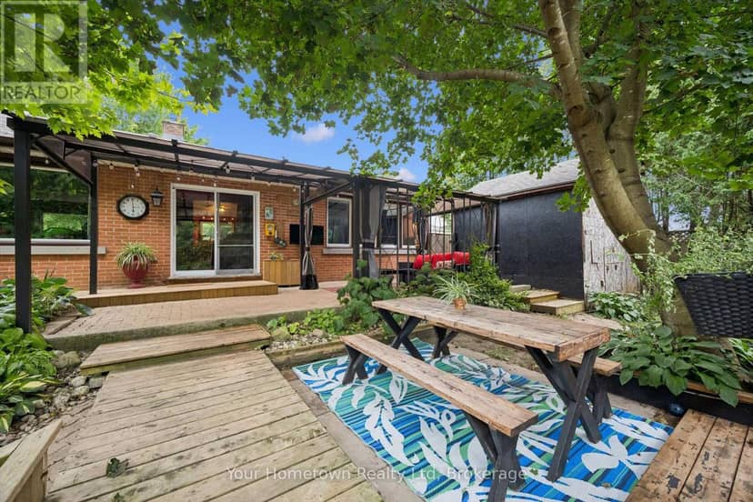 471 Garafraxa Street E — photo 35 of 40