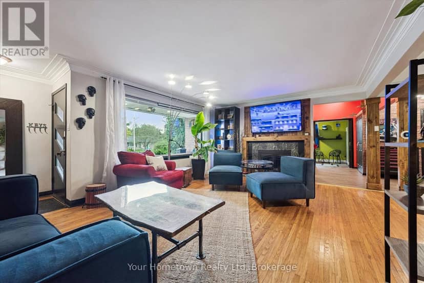 471 Garafraxa Street E — photo 8 of 40