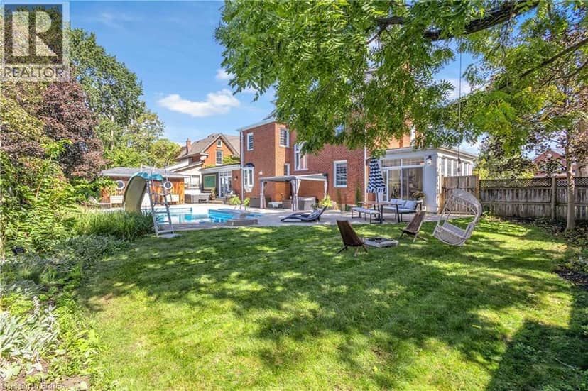 11 HAWARDEN Avenue — photo 37 of 40