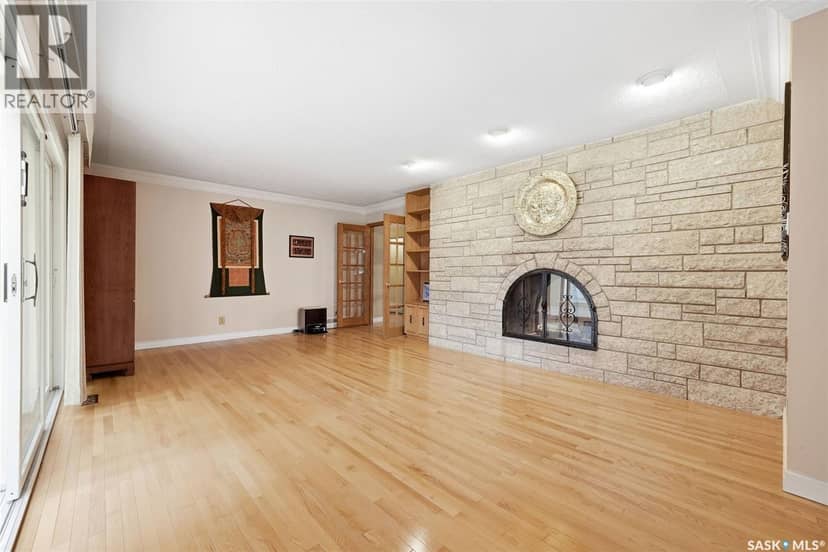 66 Leslie Place — photo 16 of 40