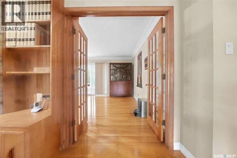 66 Leslie Place — photo 21 of 40
