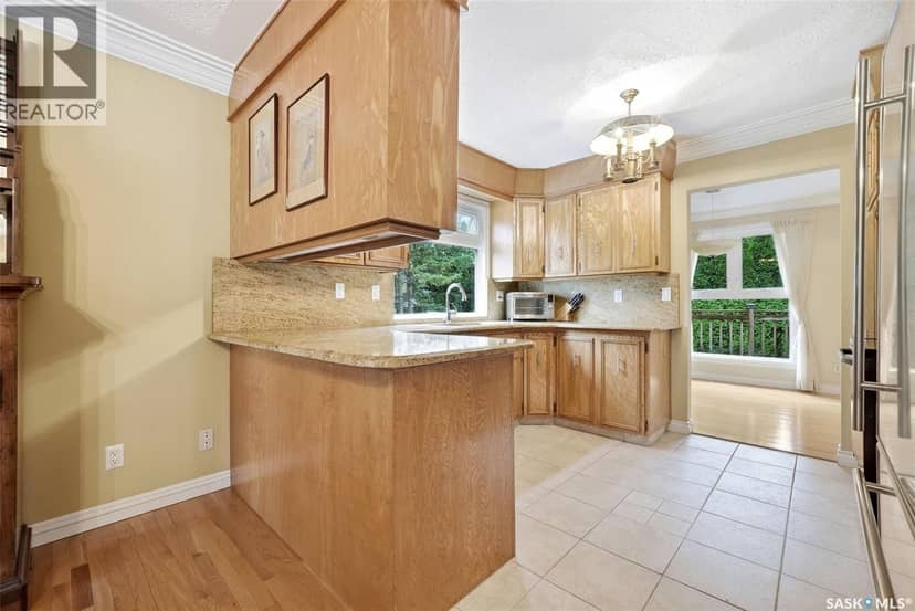 66 Leslie Place — photo 9 of 40