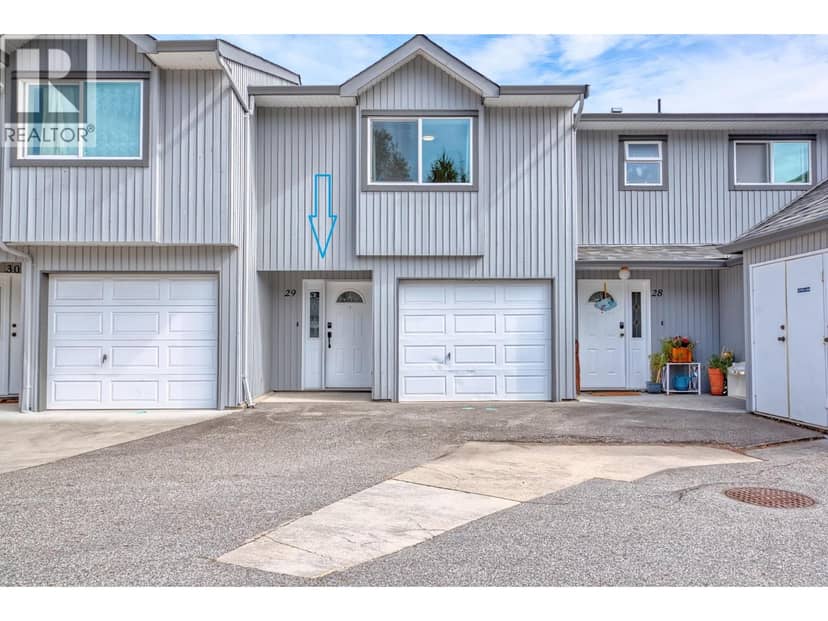 29 5761 WHARF AVENUE, Sechelt