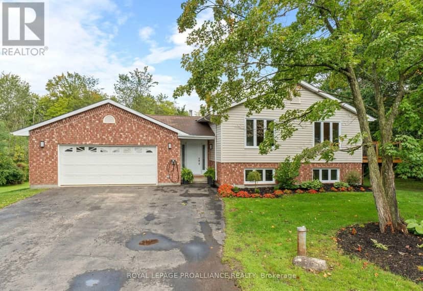 18 East Townline Road, Front of Yonge