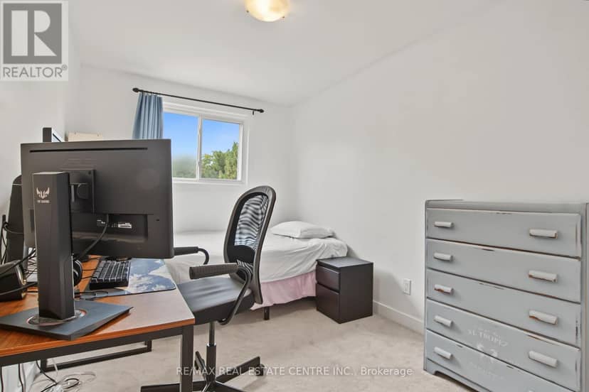 32 - 1444 Upper Ottawa Street — photo 14 of 24