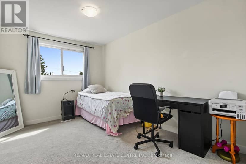 32 - 1444 Upper Ottawa Street — photo 16 of 24