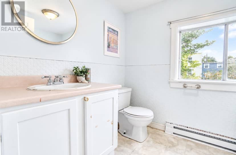 20 Colonial Street — photo 15 of 23