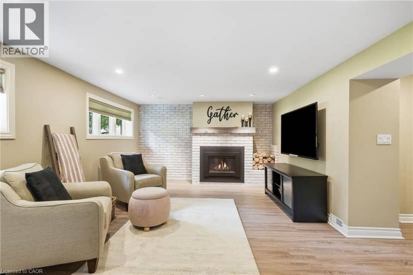 39 ROSEMOUNT Avenue — photo 33 of 40
