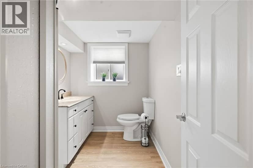 39 ROSEMOUNT Avenue — photo 35 of 40