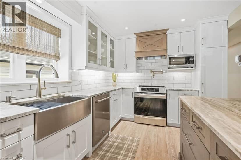 39 ROSEMOUNT Avenue — photo 20 of 40