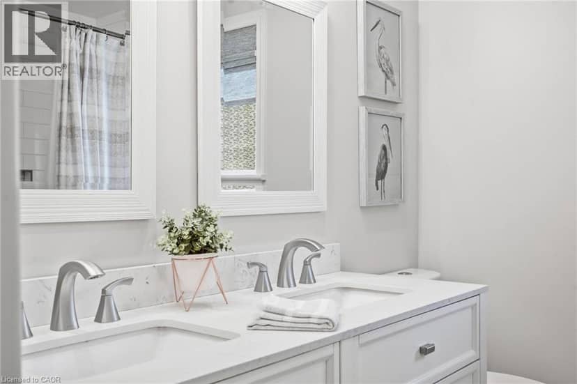 39 ROSEMOUNT Avenue — photo 29 of 40