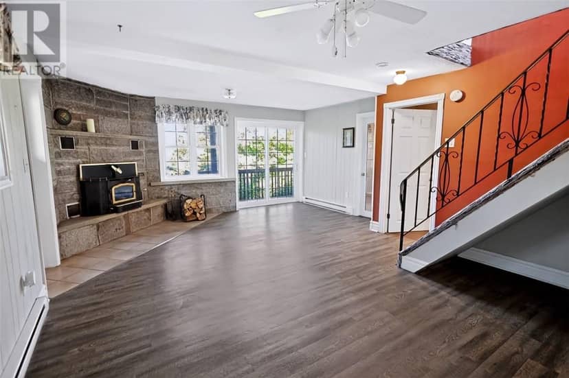 56 Silverbirch Crescent — photo 38 of 40