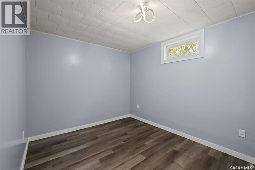 3035 Dunn DRIVE — photo 22 of 40