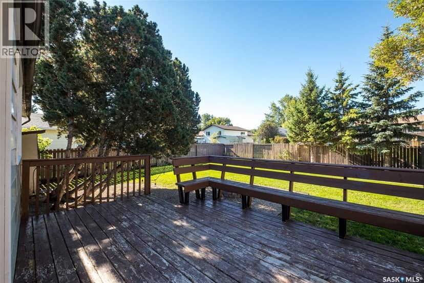 3035 Dunn DRIVE — photo 32 of 40