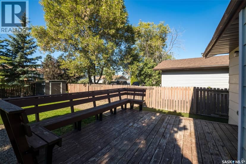 3035 Dunn DRIVE — photo 33 of 40