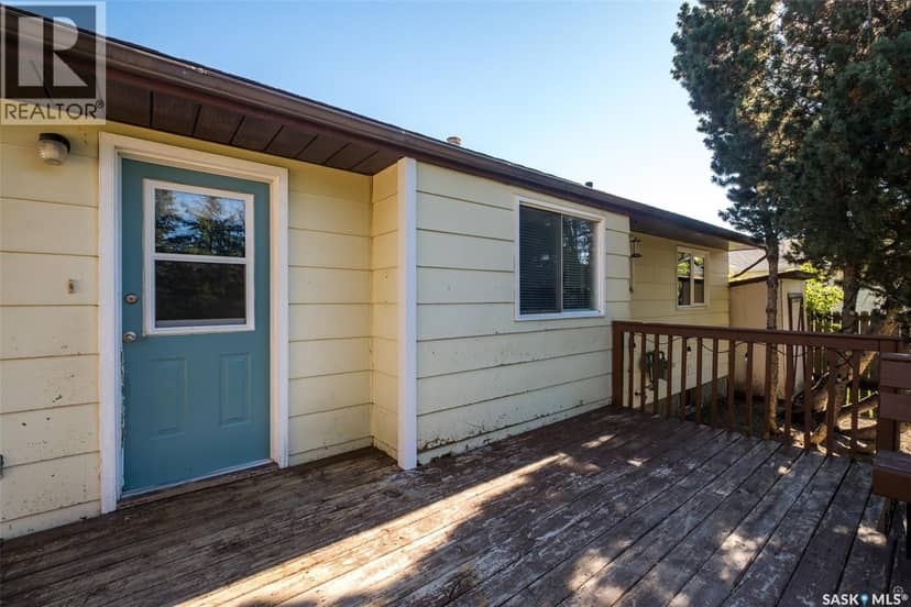 3035 Dunn DRIVE — photo 34 of 40