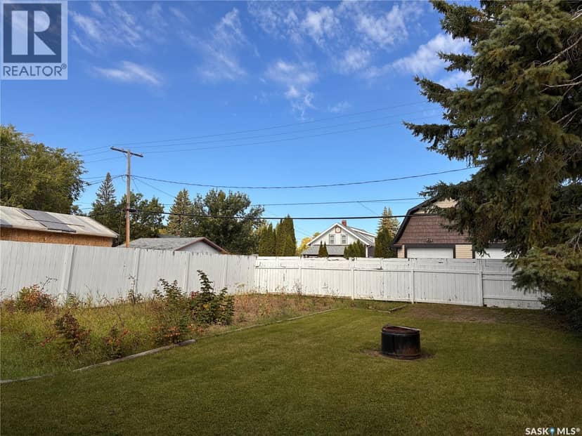 301 7th AVENUE W — photo 10 of 40