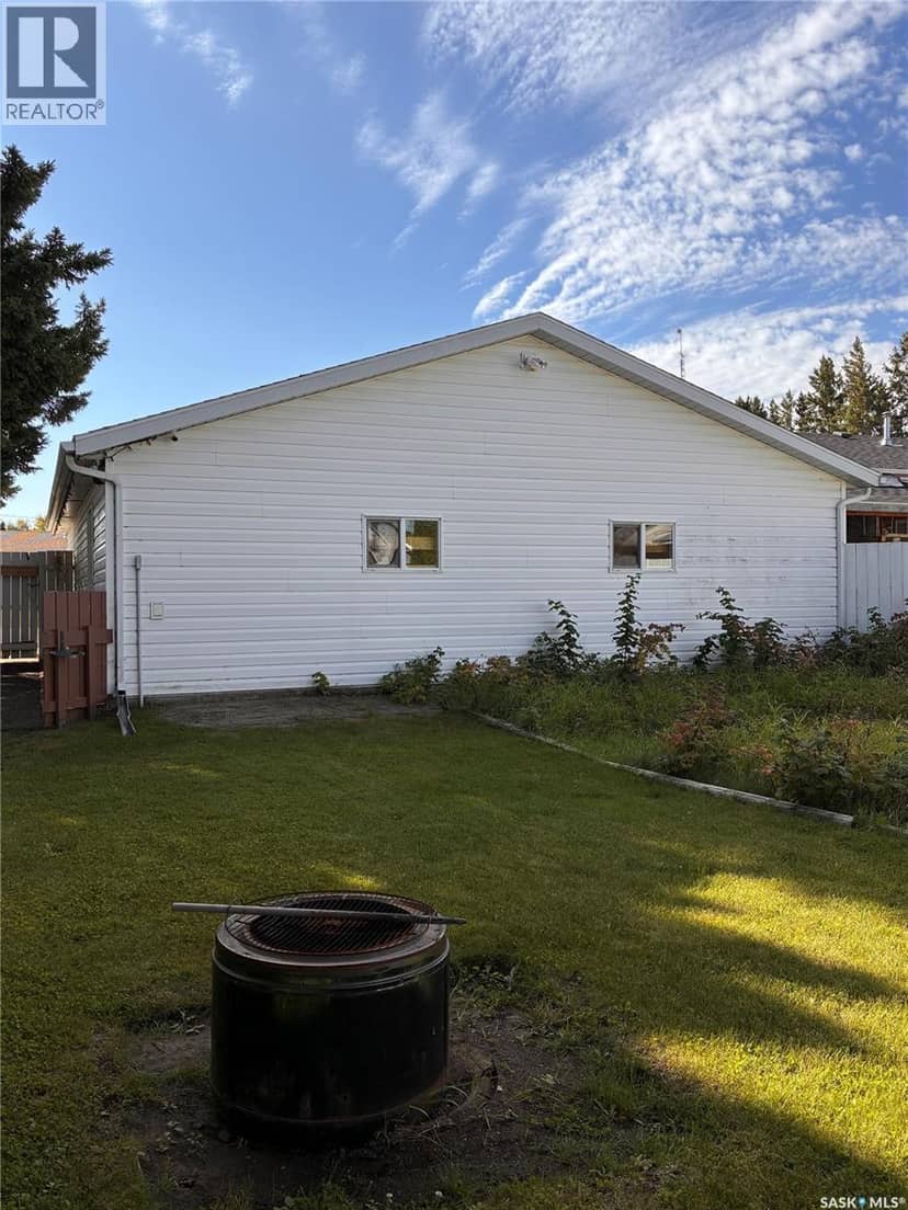 301 7th AVENUE W — photo 9 of 40