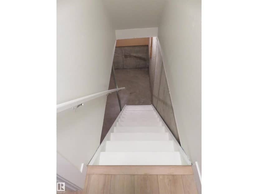 8065 178 ST NW NW — photo 31 of 36