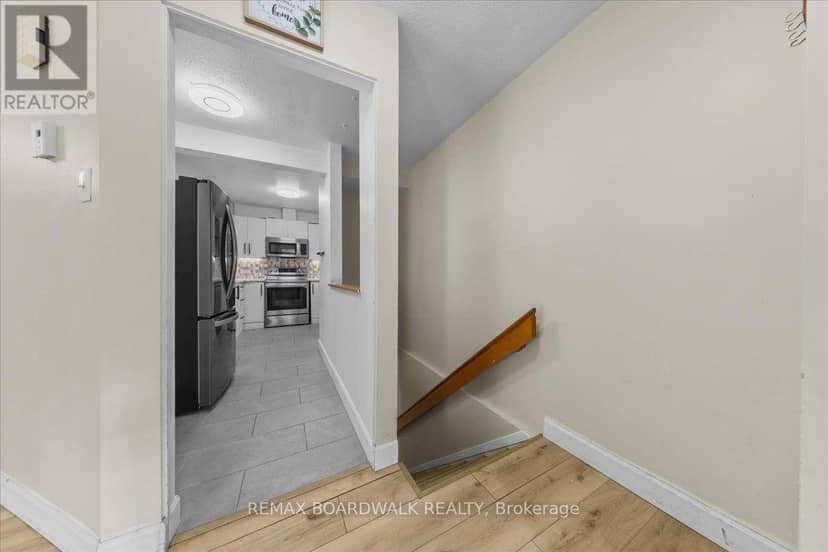 6 - 7 Timberview Way — photo 12 of 21