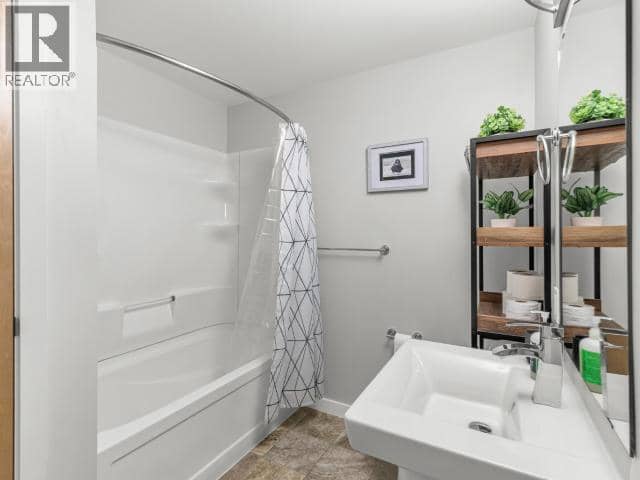 11-85 Aksala Drive — photo 22 of 29