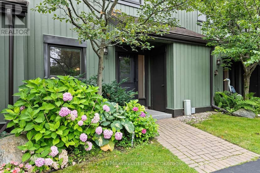 156 Escarpment Crescent — photo 2 of 40