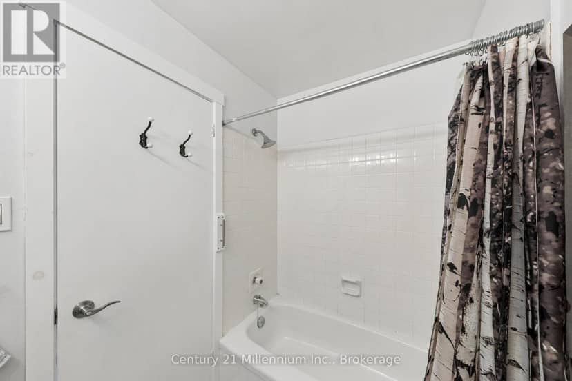 156 Escarpment Crescent — photo 26 of 40