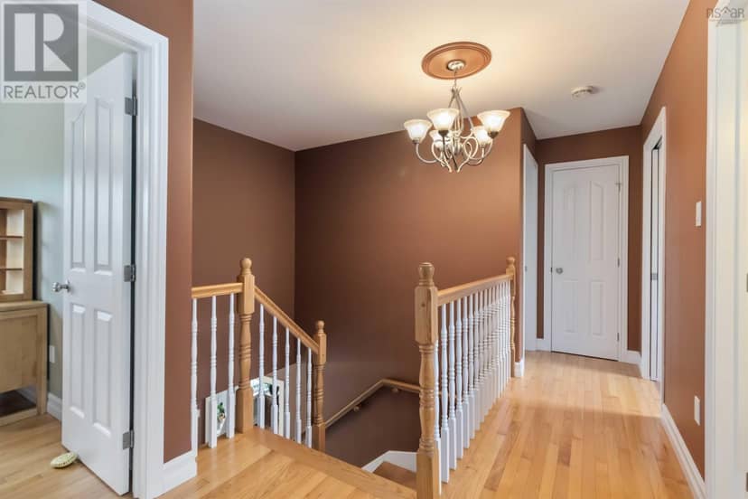 16 Valerie Court — photo 32 of 40