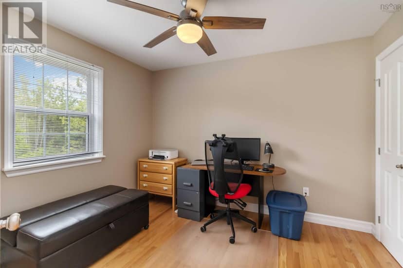 16 Valerie Court — photo 35 of 40