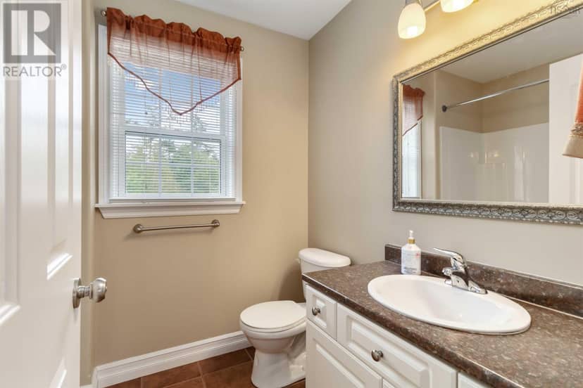 16 Valerie Court — photo 36 of 40