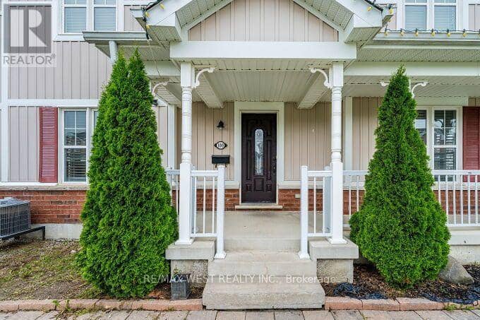 100 Swenson Street — photo 4 of 32