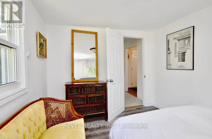 39 Domar Road — photo 14 of 32