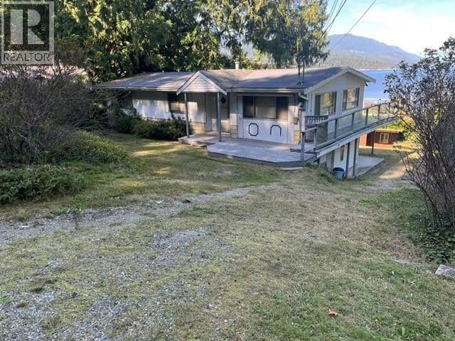 6201 Coracle Drive, Sechelt, photo 2