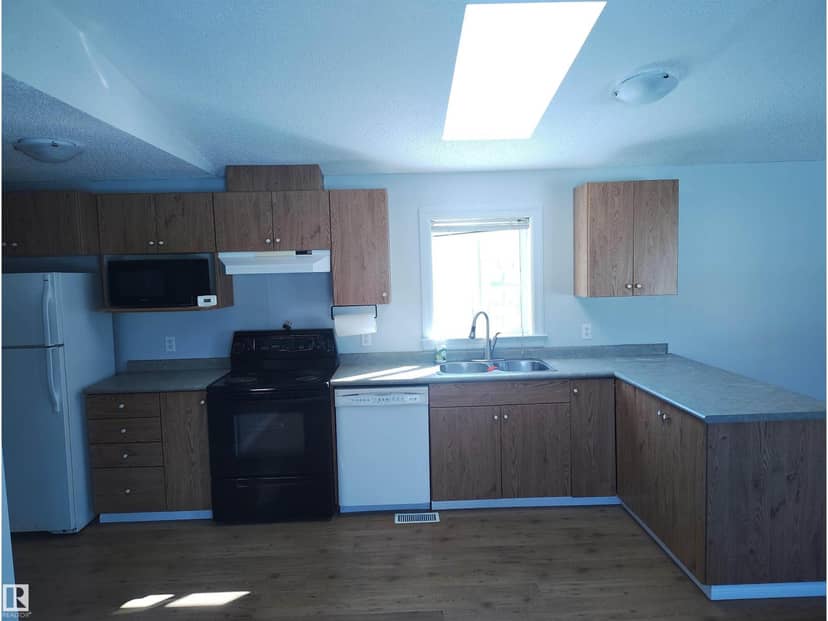 42 Midland Road — photo 9 of 9