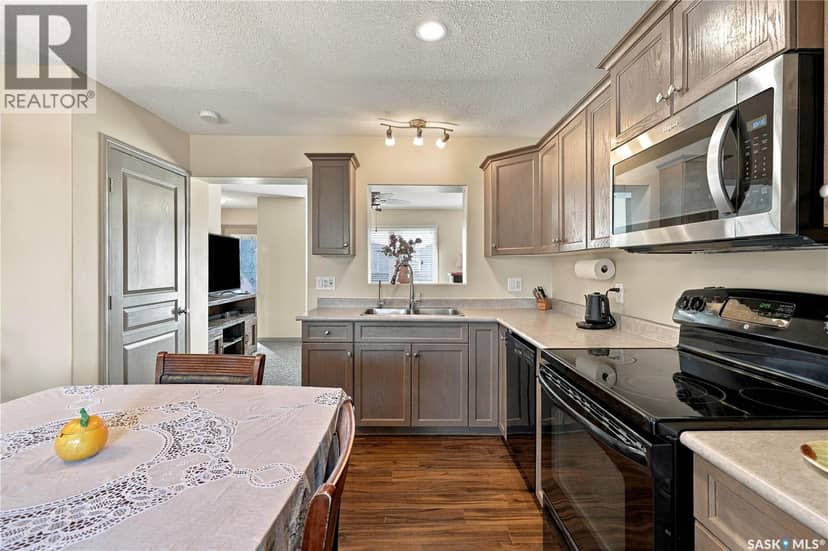 927 Glenview COVE — photo 10 of 40