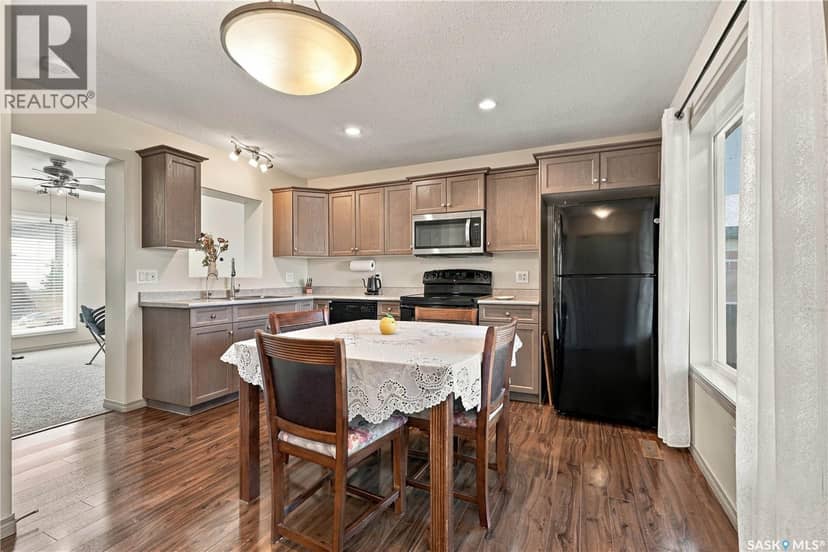927 Glenview COVE, Martensville, photo 8