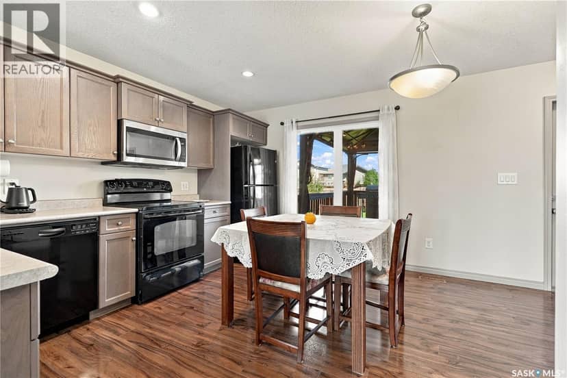 927 Glenview COVE — photo 9 of 40