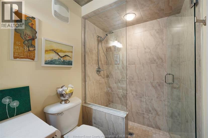 2175 Wyandotte STREET East Unit# 312 — photo 36 of 40