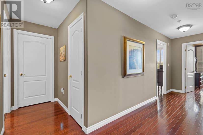 507 36 Southgate Drive — photo 11 of 40