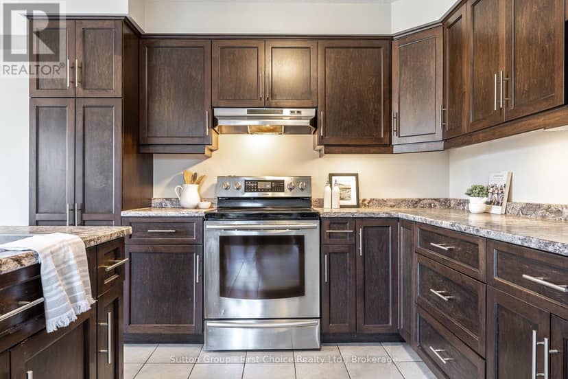 59 Bradshaw Drive — photo 11 of 40