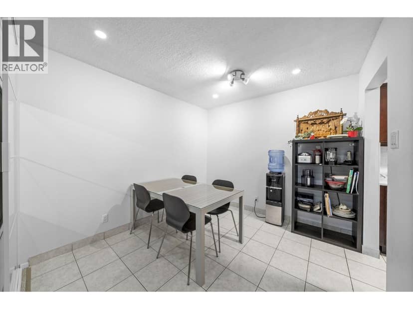 317 8511 ACKROYD ROAD, Richmond, photo 4